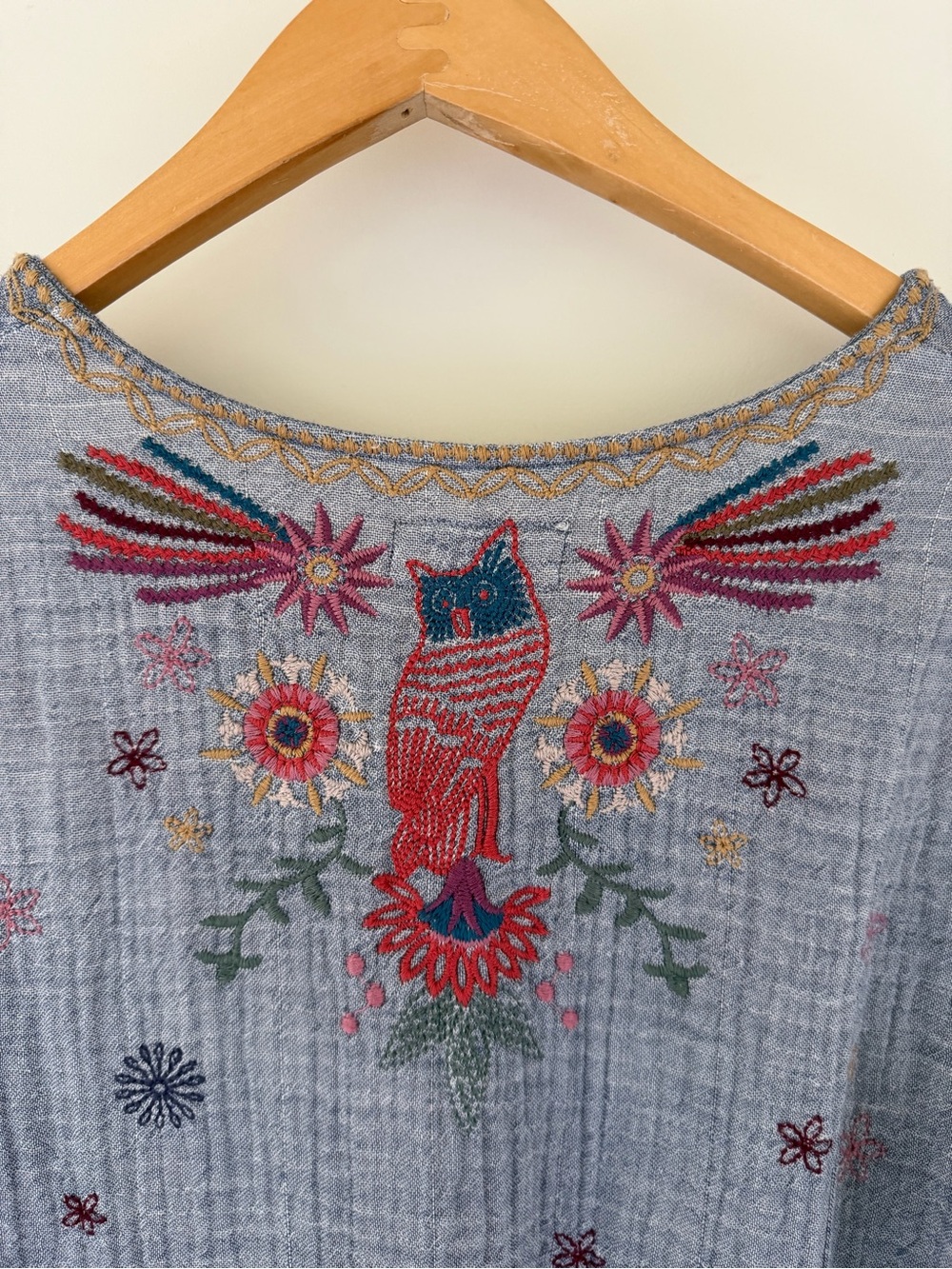 Johnny Was Light Blue Embroidered Floral & Bird Tunic - Picture 8 of 10